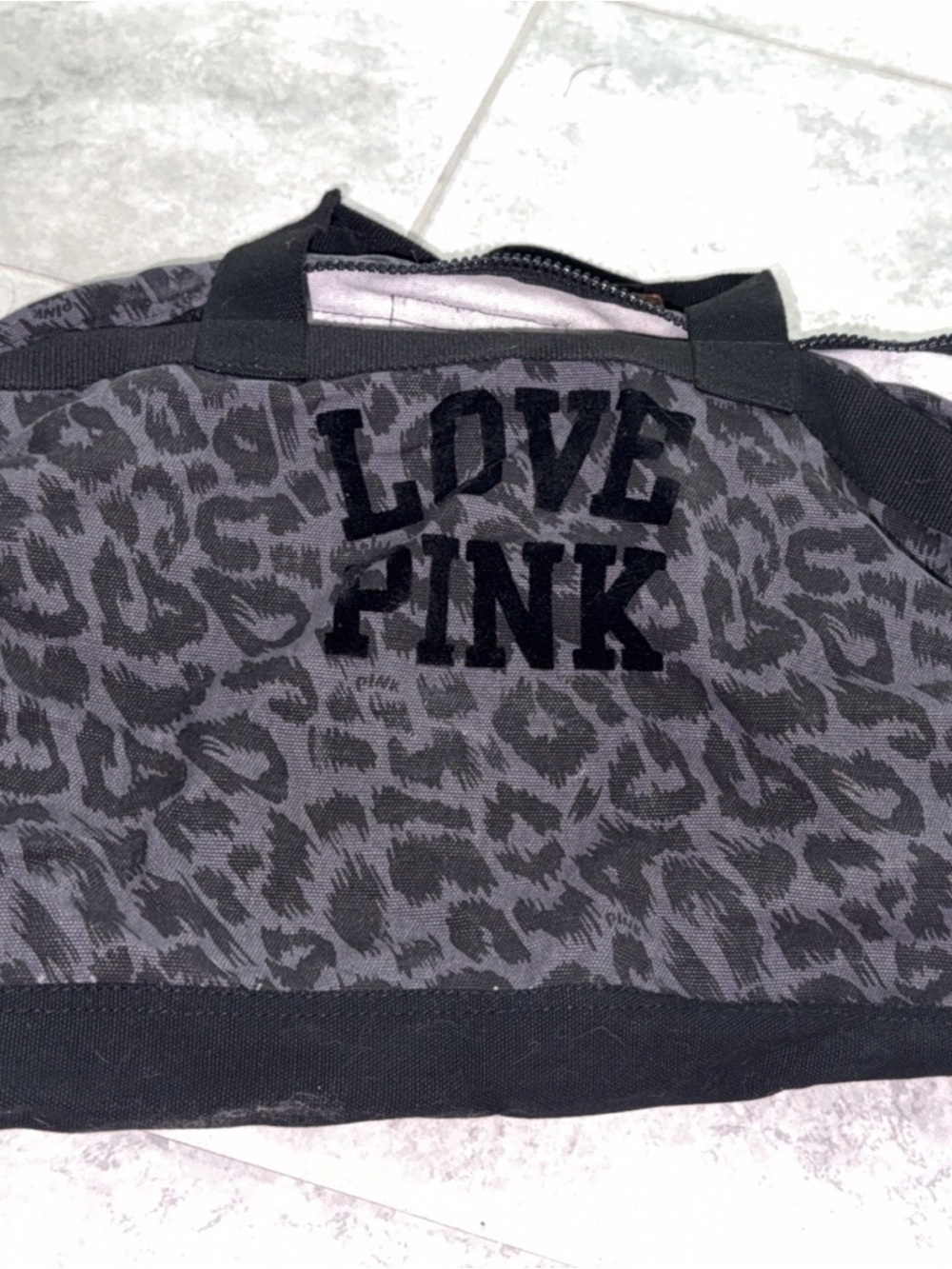 Love pink duffle bag